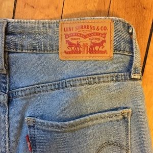 Levi’s 721 High Rise Skinny Jeans